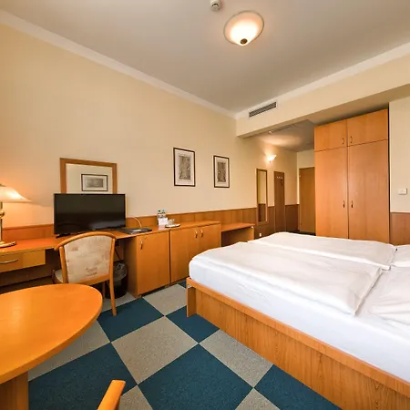 Wellness Babylon 4* Liberec