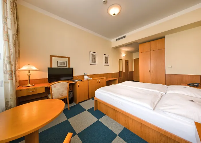 Wellness Babylon 4* Liberec